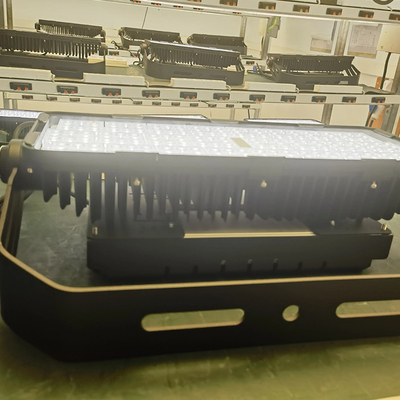 AC100 - 277V Lâmpadas LED de mastro alto Ângulos ajustáveis Lâmpadas LED marítimas
