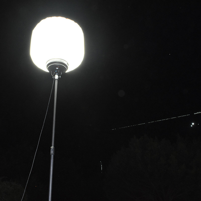 Luz de trabalho portátil versátil de 700 Watt Balão LED Torre de luz para manutenção de estradas